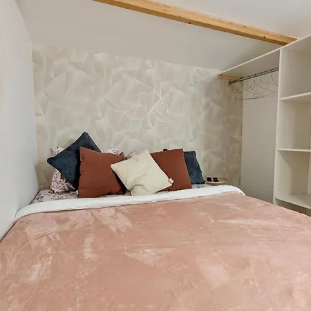 Kalyvia-calme & Residentiel- Proxy Paris Apartment